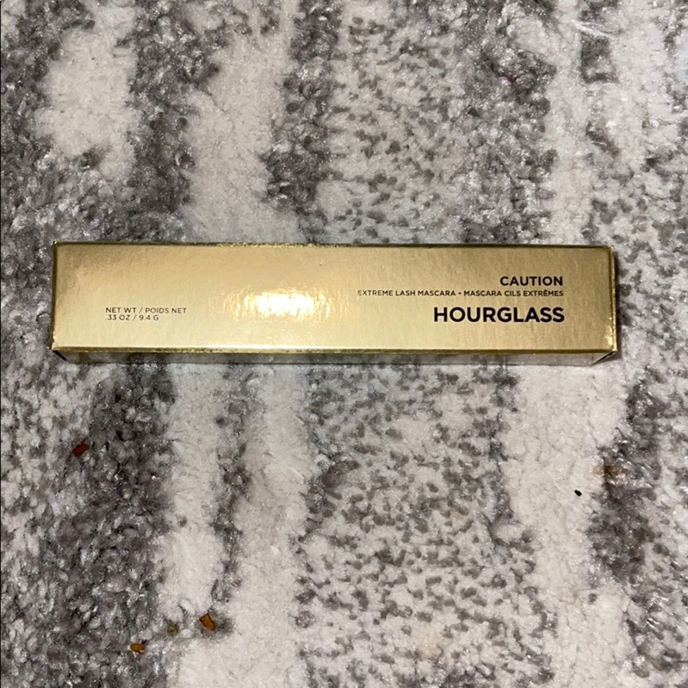 Hourglass mascara